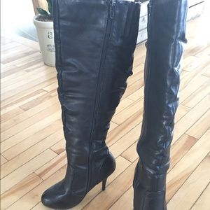 Over the knee boots, black, size 7.